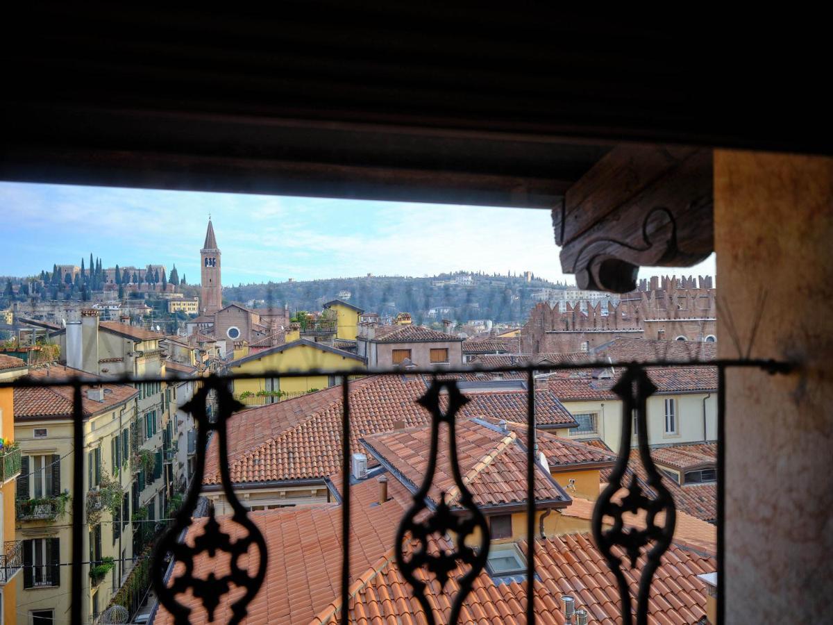 Apartmentsarena - Residenza Degli Scaligeri - Piazza Erbe Verona Exteriör bild