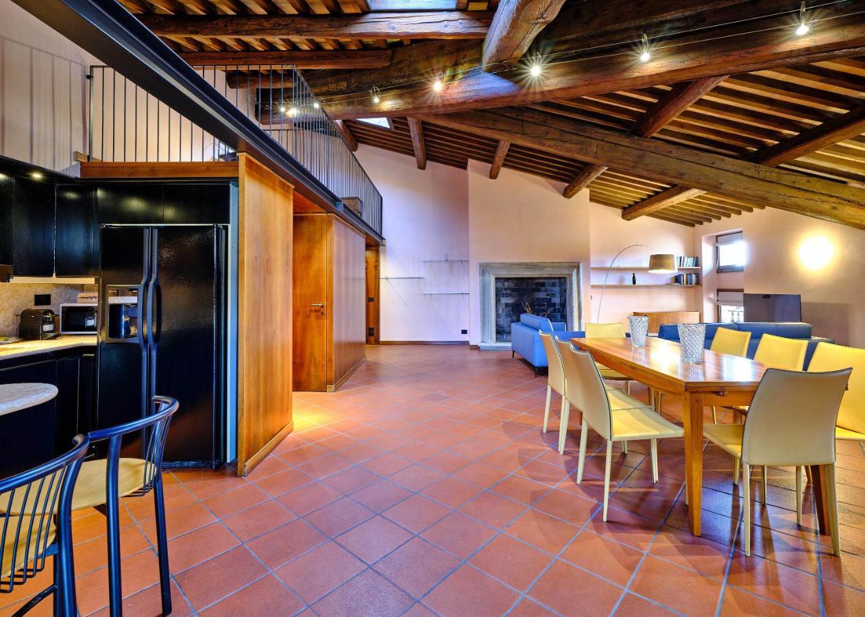 Apartmentsarena - Residenza Degli Scaligeri - Piazza Erbe Verona Exteriör bild