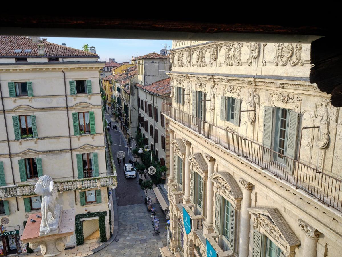 Apartmentsarena - Residenza Degli Scaligeri - Piazza Erbe Verona Exteriör bild